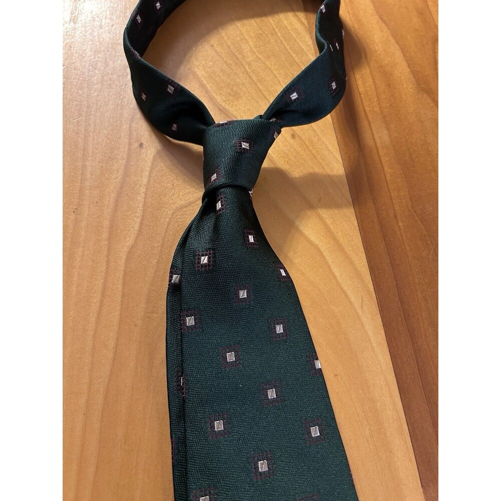 Polo Ralph Lauren Men’s Neck Tie. Green. Geometric Print. 100% Silk. USA